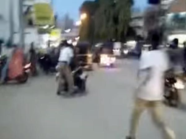 போலீஸ் பைக்கை திருடி, இந்தியா முழுதும் வைரலான போதை ஆசாமி..!!