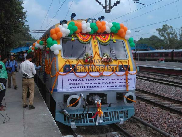 சோலார் ரயில் போக்குவரத்து இந்தியாவில் அறிமுகம்..!!