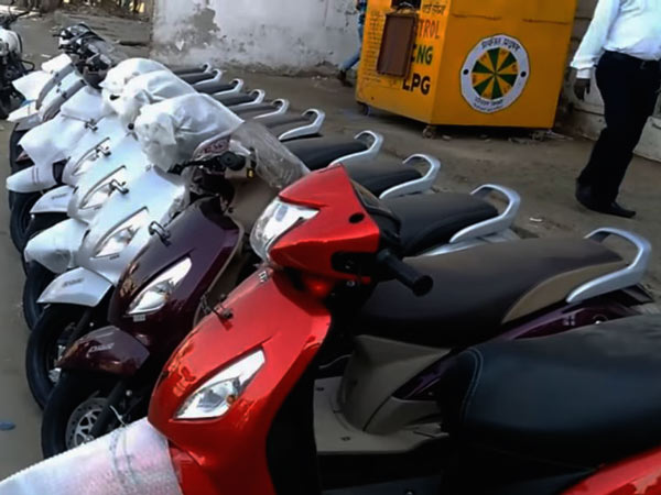 இந்தியாவில் ஜூனில் டாப் 10 விற்பனை பெற்ற ஸ்கூட்டர்கள் இந்தியாவில் ஜூனில் டாப் 10 விற்பனை பெற்ற ஸ்கூட்டர்கள்