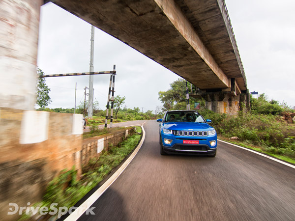 புதிய ஜீப் காம்பஸ் எஸ்யூவி இந்தியாவில் விற்பனைக்கு அறிமுகம்- முழுவிபரம்!