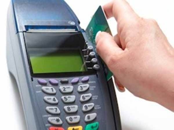 ’ஸ்கிம்மர்’ மூலம் பெட்ரோல் பங்கில் ரூ.20 லட்சம் வரை கொள்ளை!