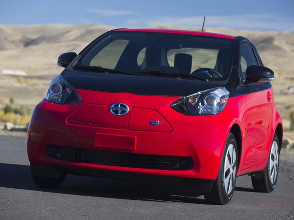 எலக்ட்ரிக் கார் பேட்டரி தொழில்நுட்பத்தில் புரட்சி ஏற்படுத்தப் போகும் டொயோட்டா! எலக்ட்ரிக் கார் பேட்டரி தொழில்நுட்பத்தில் புரட்சி ஏற்படுத்தப் போகும் டொயோட்டா!