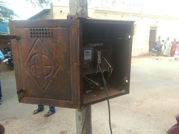 தனுஷ் கேரவனுக்கு மின்சார வாரியம் அபராதம்..!!