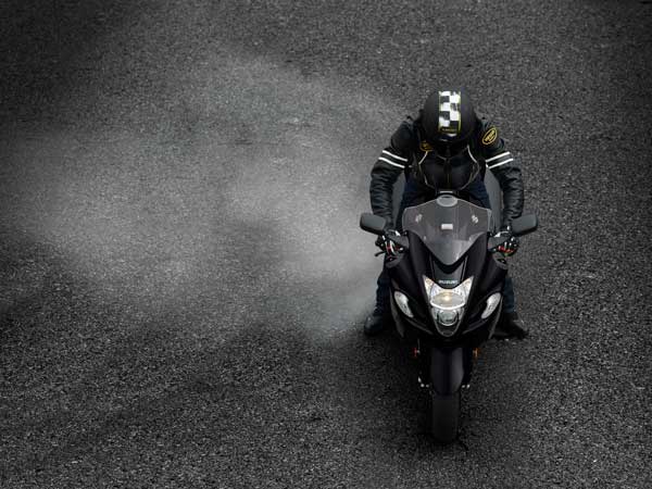 ஹயபுஸா பைக் மாடலில் ஆர்வம் காட்டாத சுசுகி..!!