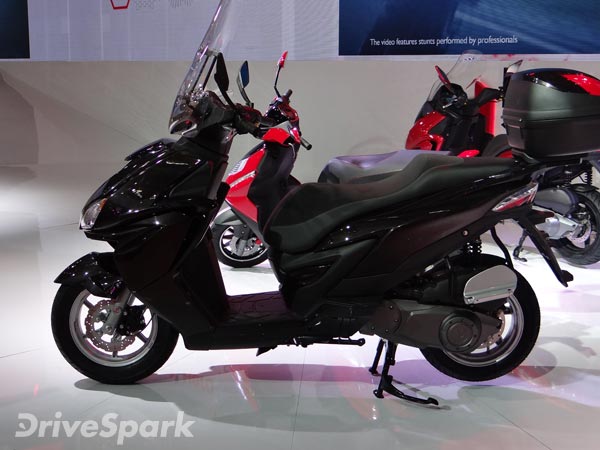 ஹோண்டாவை வீழ்த்த ஹீரோ வெளியிடும் 3 புதிய மாடல் ஸ்கூட்டர்கள்!