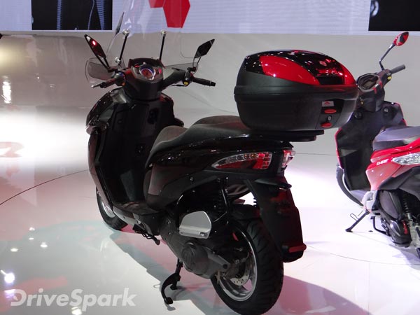 ஹோண்டாவை வீழ்த்த ஹீரோ வெளியிடும் 3 புதிய மாடல் ஸ்கூட்டர்கள்!