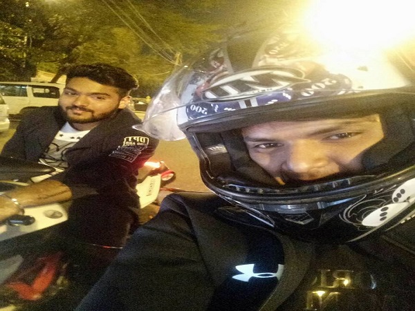 சூப்பர்பைக்களுக்கு தடை வேண்டும்... ஒரு தந்தையின் கோரிக்கை..!!