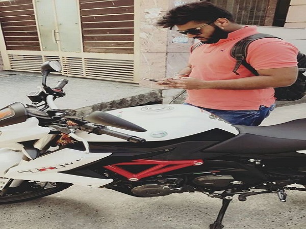 சூப்பர்பைக்களுக்கு தடை வேண்டும்... ஒரு தந்தையின் கோரிக்கை..!!