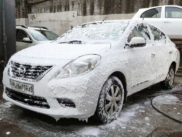 வாட்டர் வாஷில் புதுமை செய்த நிஸான் நிறுவனம்..!!