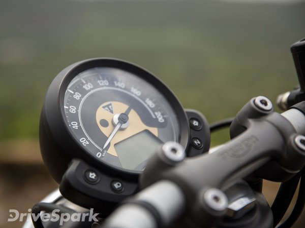 ட்ரையம்ஃப் போனிவில் பாபர் மோட்டார்சைக்கிள் டெஸ்ட் டிரைவ் ரிப்போர்ட்!