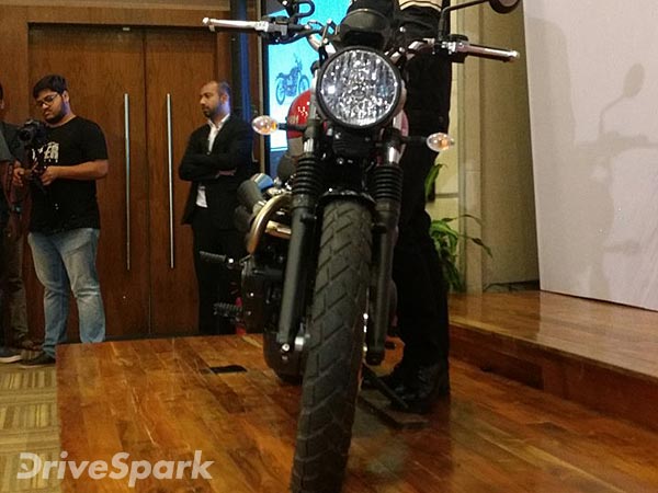 டிரையம்ப் ஸ்டிரீட் ஸ்கிராம்பளர் பைக் இந்தியா வந்தது..!!