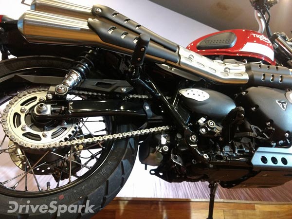 டிரையம்ப் ஸ்டிரீட் ஸ்கிராம்பளர் பைக் இந்தியா வந்தது..!!