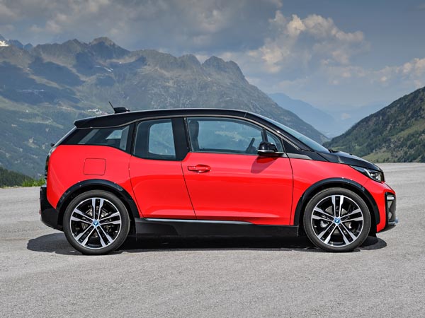 பிஎம்டபிள்யூ ஐ3 மின்சார காரின் பவர்ஃபுல் மாடல் அறிமுகமாகிறது!