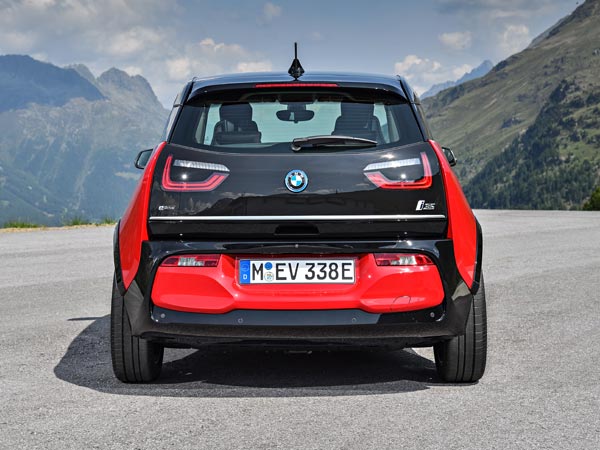 பிஎம்டபிள்யூ ஐ3 மின்சார காரின் பவர்ஃபுல் மாடல் அறிமுகமாகிறது!