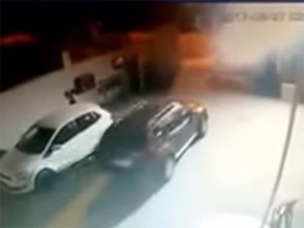  டீலரில் சர்வீஸுக்கு வந்த 4 டஸ்ட்டர் கார்கள் திருட்டு!