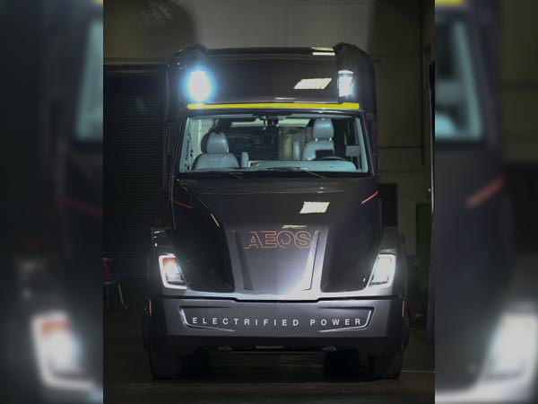 புதிய மின்சார டிரக் மாடலை வெளியிட்ட கம்மின்ஸ் நிறுவனம்!