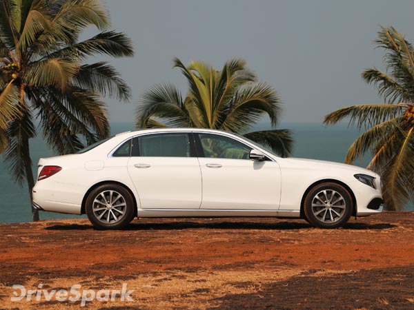 மெர்சிடிஸ் பிரபல மாடல் காரை இடைநீக்கம் செய்த ஜெர்மனி..!!