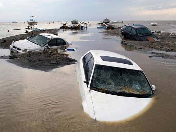 மழை வெள்ள பாதிப்பு: கார்களுக்கான பாதுகாப்பு கவர் அறிமுகம்..!!