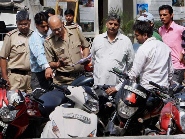 அசல் ஓட்டுனர் உரிமத்துக்கு பதிலாக டிஜி லாக்கர்: காவல்துறை விளக்கம்! அசல் ஓட்டுனர் உரிமத்துக்கு பதிலாக டிஜி லாக்கர்: காவல்துறை விளக்கம்!