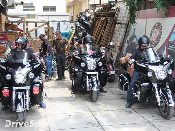 கன்னியாகுமரியிலிருந்து காஷ்மீர் பயணிக்கும் இந்தியன் மோட்டார்சைக்கிள் உரிமையாளர்கள்!