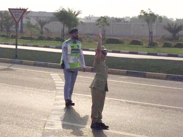 சிறுவன் அப்துல்லாவும் போக்குவரத்து காவலர்களும்..!!