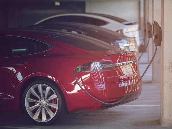 மின்சார கார் பயன்பாட்டிற்கு அடிக்கல் நாட்டினர் பிரதமர் மோடி..!! மின்சார கார் பயன்பாட்டிற்கு அடிக்கல் நாட்டினர் பிரதமர் மோடி..!!