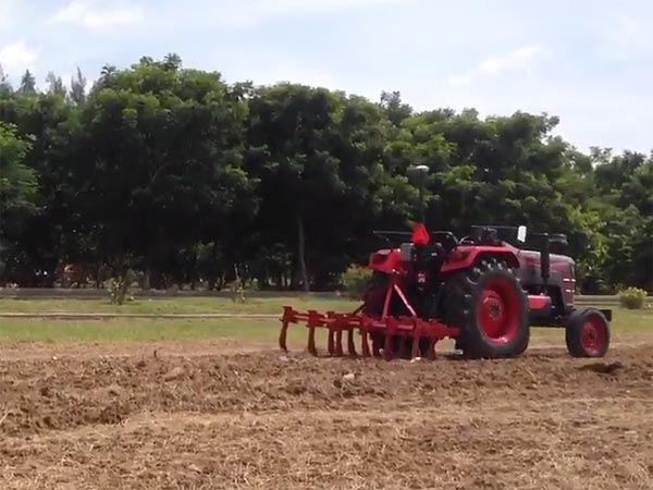 தானாக இயங்கும் டிராக்டர்: மஹிந்திராவின் அடுத்த முயற்சி..!!