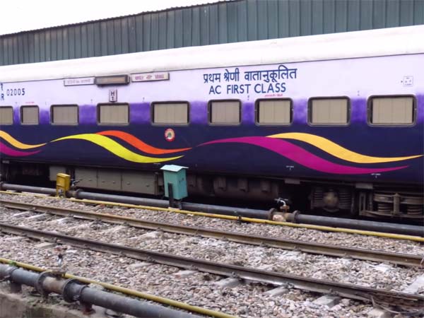  மஹமணா எக்ஸ்பிரஸ் ரயிலின் சிறப்புகள்!