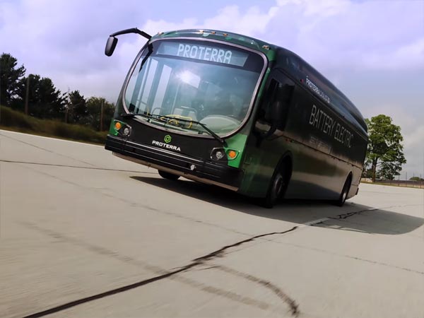  சிங்கிள் சார்ஜில் 1,773 கிமீ தூரம் பயணித்து வாய் பிளக்க வைத்த எலக்ட்ரிக் பஸ்!