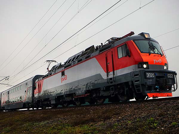 இந்தியாவின் சக்திவாய்ந்த புதிய ரயில் எஞ்சின் பற்றிய தகவல்கள்!