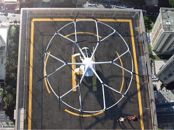  உலகின் முதல் பறக்கும் டாக்சி சோதனை ஓட்டம் துபாயில் துவங்கியது!