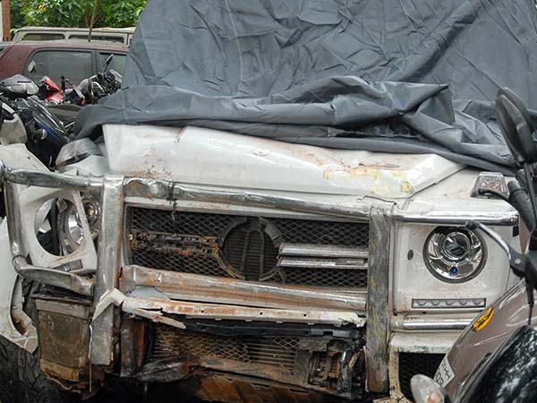 110 கிராம் கஞ்சாவை மெர்சிடிஸ் காரில் கடத்த முயன்ற வாலிபர்..!!