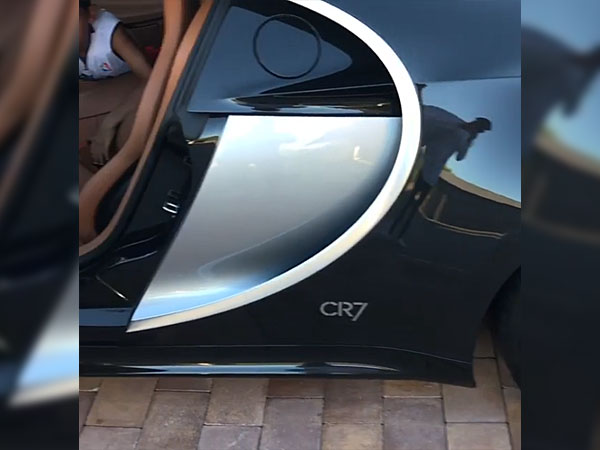 உயர்ரக ஸ்போர்ட்ஸ் கார்களாக வாங்கும் கிறிஸ்டியானோ ரோனால்டோ..!!