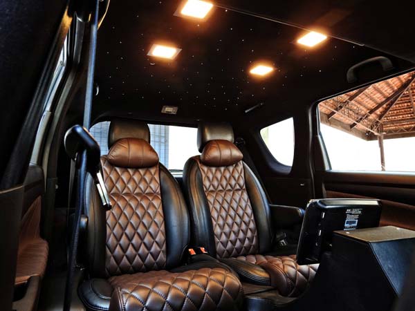 எர்டிகா காரை தங்க நிறத்தில் மாடிஃபிகேஷன் செய்த கோவை நிறுவனம்..!!