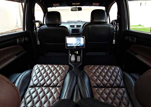 எர்டிகா காரை தங்க நிறத்தில் மாடிஃபிகேஷன் செய்த கோவை நிறுவனம்..!!