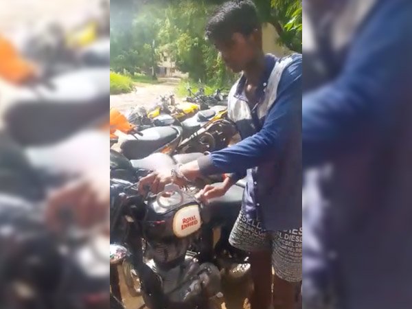 ராயல் என்ஃபீல்டு பைக் திருடனின் வீடியோ வாக்குமூலம்..!!