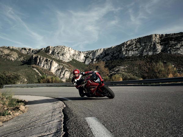 புதிய ஹோண்டா சிபிஆர் 650எஃப் பைக் இந்தியாவில் விற்பனைக்கு அறிமுகம்! புதிய ஹோண்டா சிபிஆர் 650எஃப் பைக் இந்தியாவில் விற்பனைக்கு அறிமுகம்!