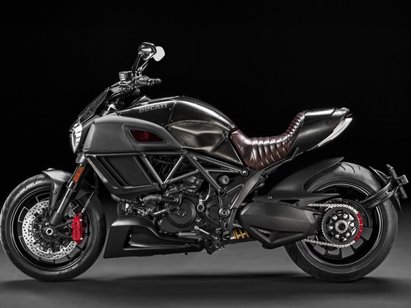 டுகாட்டி டயாவெல் டீசல் பைக்கின் டெலிவிரி இந்தியாவில் துவங்கியது!