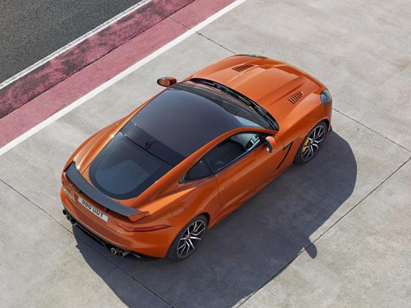 புதிய ஆடம்பர கார் வாங்கும் ஆசையில் சாய்னா நெஹ்வால்..!!