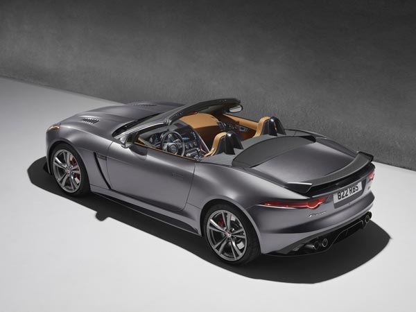 புதிய ஆடம்பர கார் வாங்கும் ஆசையில் சாய்னா நெஹ்வால்..!!