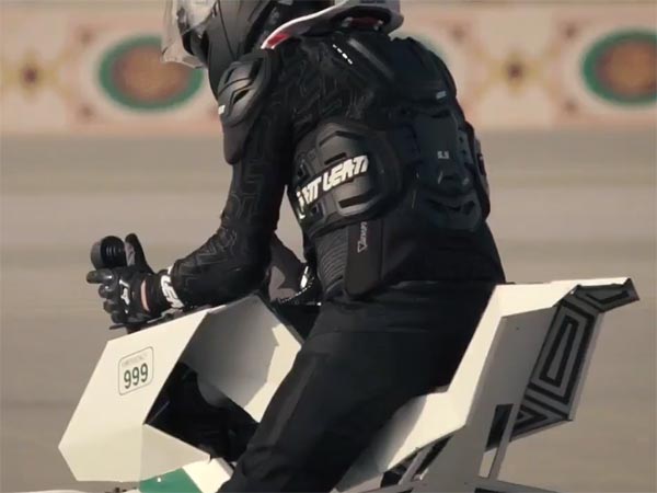 ரோந்து பணிக்காக பறக்கும் பைக் வாங்கிய துபாய் போலீஸ்!