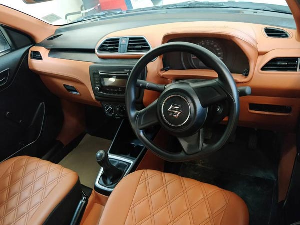  ஸ்டிக்கர் அலங்காரத்தில் புதிய மாருதி டிசையர்!