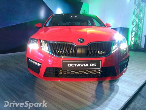 முதல் லாட்டில் வந்த ஸ்கோடா ஆக்டேவியா ஆர்எஸ் கார்கள் விற்று தீர்ந்தன!
