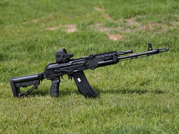 மின்சார மோட்டார்சைக்கிளை களமிறக்கும் ஏகே-47 துப்பாக்கி நிறுவனம்!