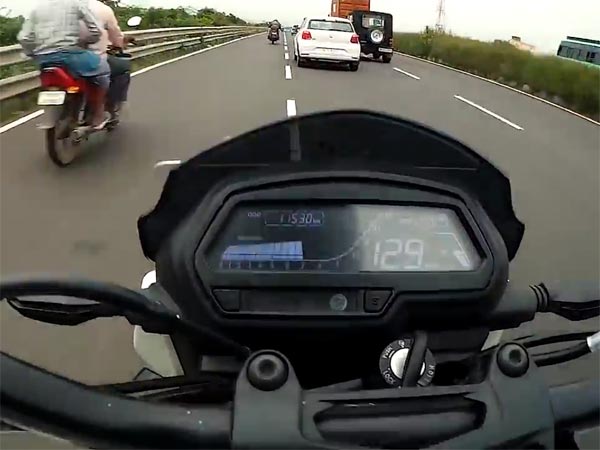 ராயல் என்ஃபீல்டு 750சிசி உடன் பஜாஜ் டோமினார் நேருக்கு நேர் போட்டி..!!