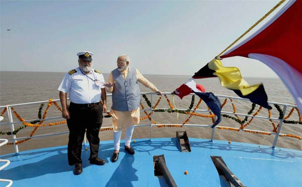 ’ரோ ரோ’ படகுகள் உள்நாட்டின் மிதக்கும் கப்பல்: பிரதமர் மோடி..!!