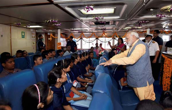 ’ரோ ரோ’ படகுகள் உள்நாட்டின் மிதக்கும் கப்பல்: பிரதமர் மோடி..!!