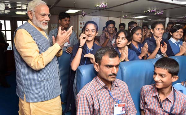 ’ரோ ரோ’ படகுகள் உள்நாட்டின் மிதக்கும் கப்பல்: பிரதமர் மோடி..!!