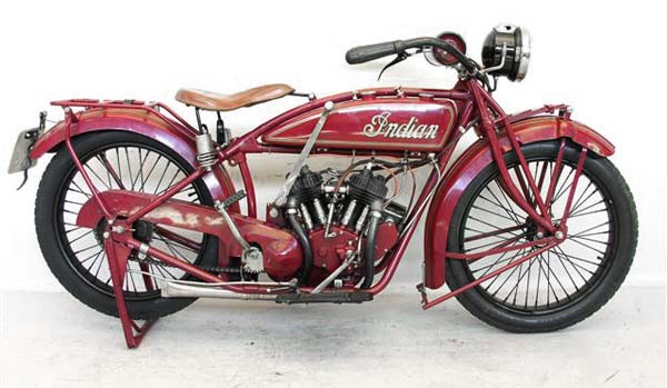 மோட்டார்சைக்கிளில் சைலென்சர் வலது பக்கம் பொருத்துவதற்கான காரணங்கள்!