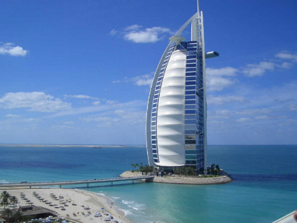 பிரஸ் மீட்டுக்கு ஹெலிகாப்ட்டரா..?? அசத்தும் 2.0 பிரோமஷன்..!!